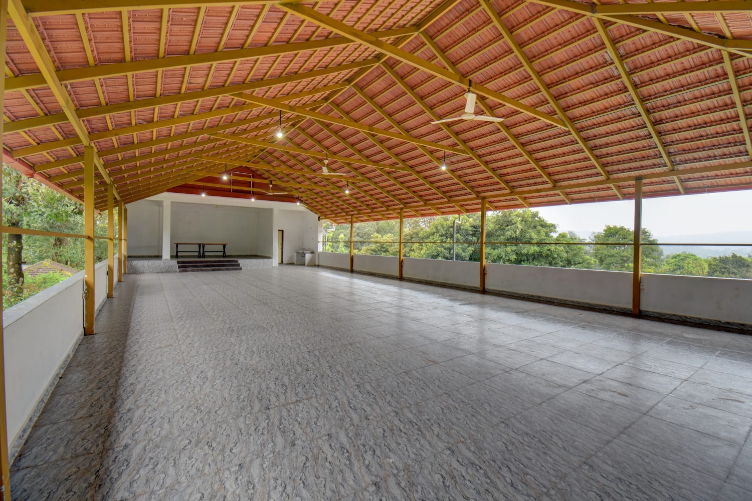 Open-sided, spacious event and conference hall perfect for gatherings